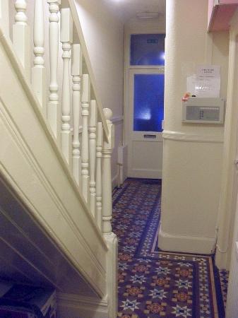 Shared Student House to Let - 5 double bedrooms, 2 bathrooms3 Whitchurch Rd, Cathays, Cardiff, CF14 3JL