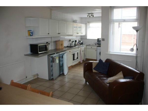 3 Bedrooms Student Shared HouseRaven Street, Derby, DE22 3WA