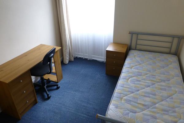 5 Bedroom Fully Furnished House36 Kemsing Gardens, Canterbury, KENT, Canterbury, CT2 7RF