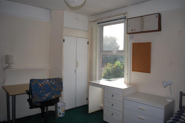 3 bed period terrace house in central Canterbury12 Clyde Street, Canterbury, CT1 1NA