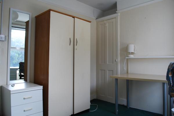 3 bed period terrace house in central Canterbury12 Clyde Street, Canterbury, CT1 1NA